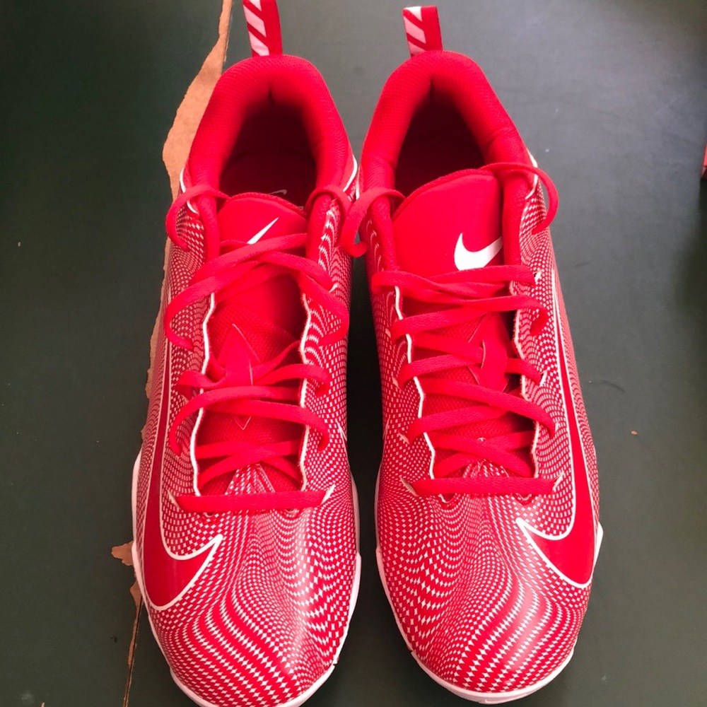 Nike football cleats size 9.5M Red